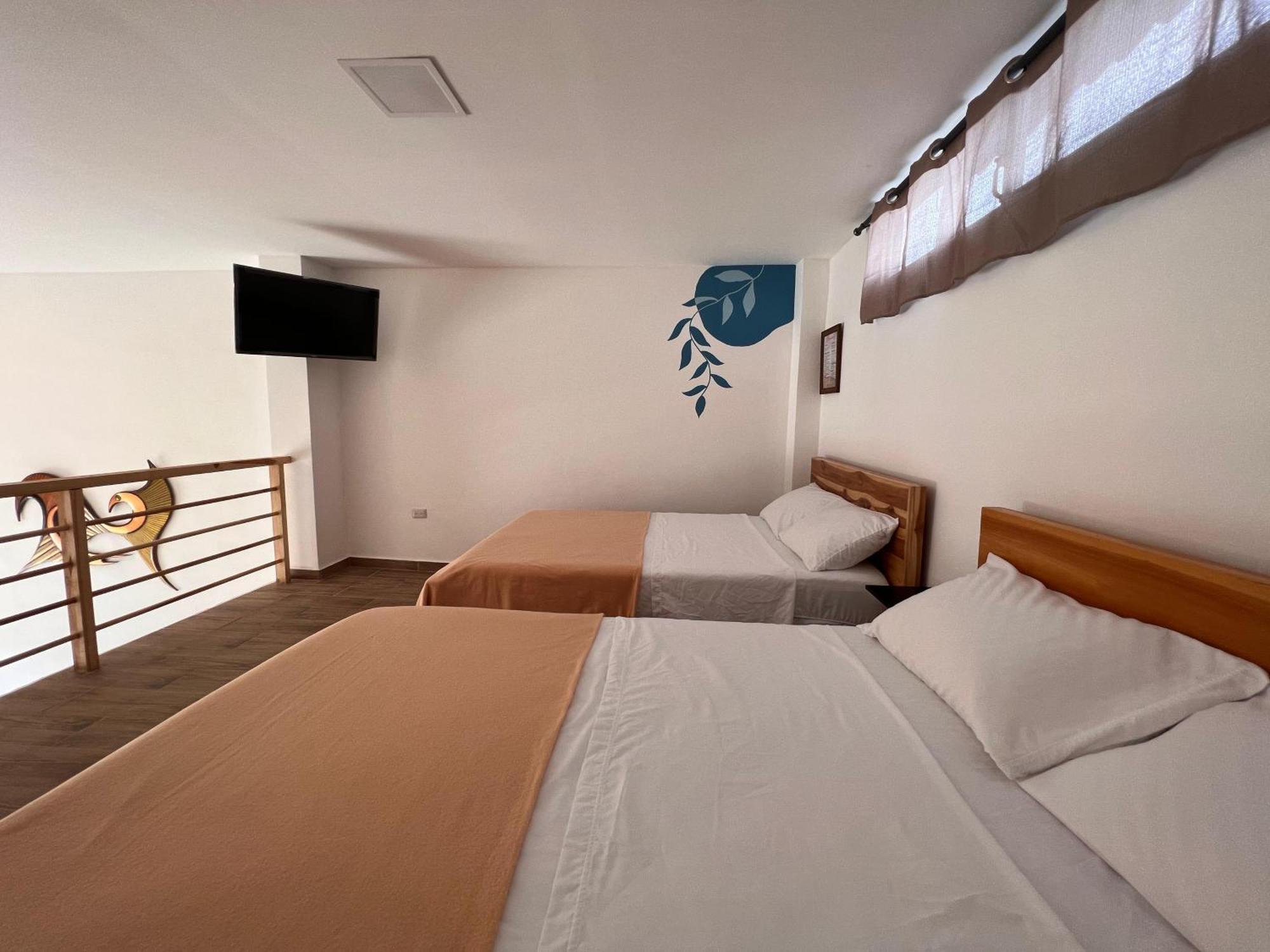 Ohana Beach Hotel Playas Bilik gambar