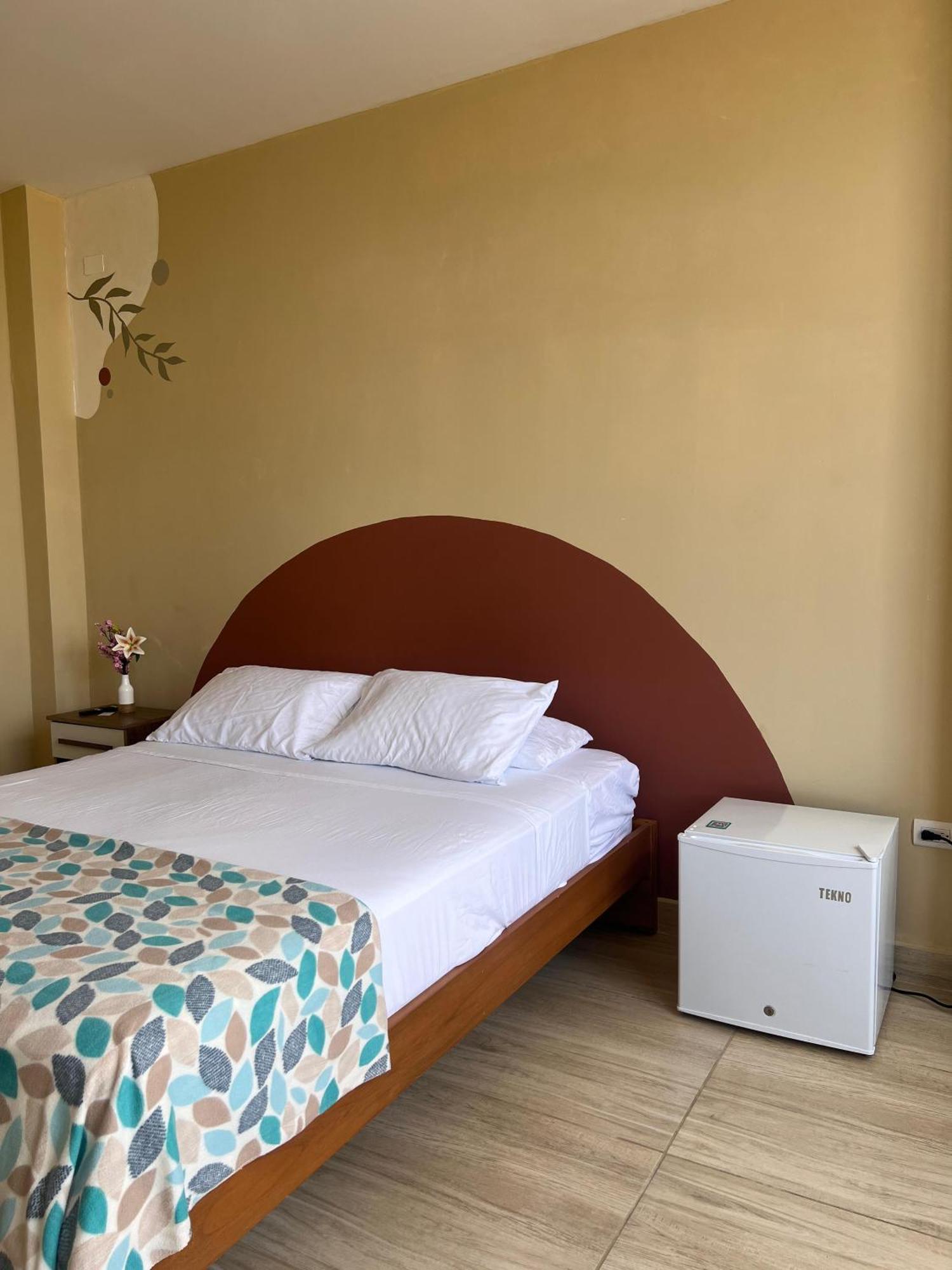 Ohana Beach Hotel Playas Bilik gambar